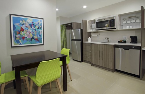 Beaumont Hotel | Home2 Suites by Hilton Beaumont