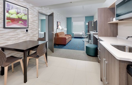 Brownstown Hotel | Home2 Suites by Hilton Yakima Airport