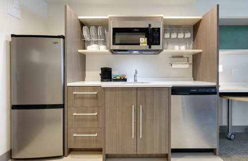 Brownstown Hotel | Home2 Suites by Hilton Yakima Airport