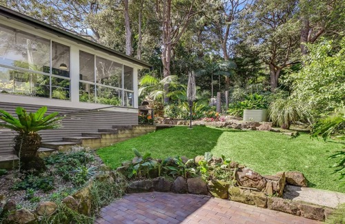 Copacabana House | HOMELY BEACH RETREAT | Accom Holidays