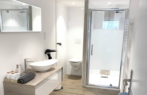 Saint-Sebastien-sur-Loire Apartment | Homerez - Nice apartement for 5 ppl. with terrace at Saint-Sébastien-sur-Loire