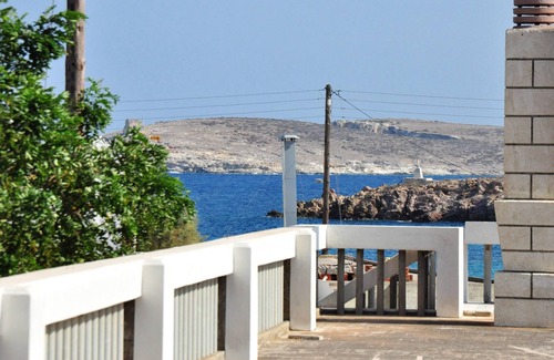 Psathi Apartment | Homerez - Amazing appartement 700 m away from the beach for 6 ppl. at Psathi