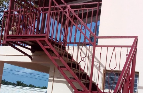 Goyave Apartment | Homerez - Appartement 2 km away from the beach for 7 ppl. with balcony at Goyave