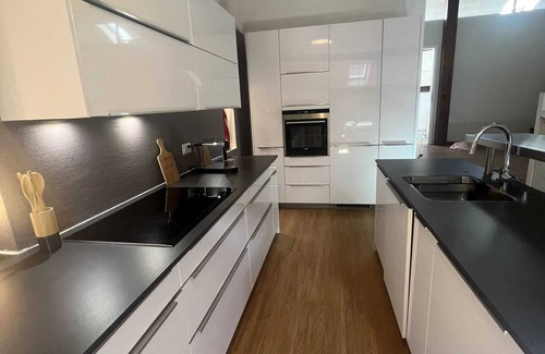 Pully House | Homerez - Big house 1 km away from the beach for 10 ppl. with terrace at Pully