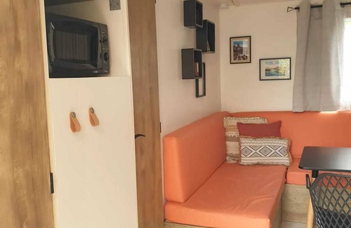 La Roque-d'Antheron House | Homerez - Bungalow in La Roque-d'Anthéron