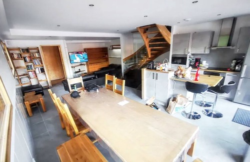 Saint-Sorlin-d'Arves Ski Chalet | Homerez - Chalet in Saint-Sorlin-d'Arves