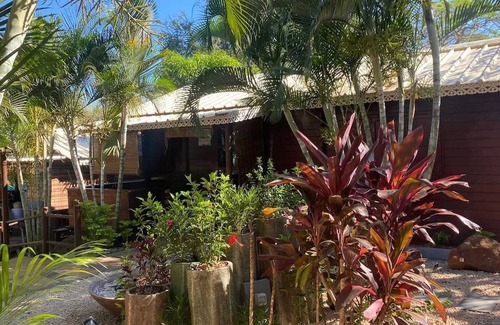 Albion House | Homerez - Charming House in Albion with Shared Pool