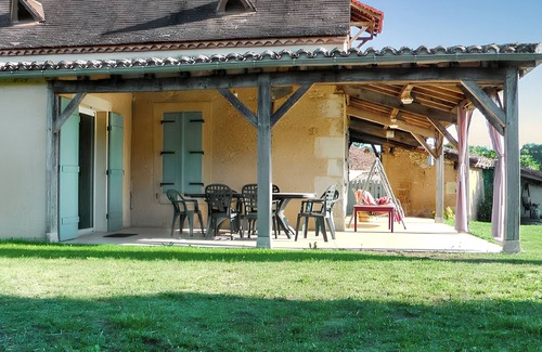 Issac Villa | Homerez - Charming Villa in Issac with Private Pool
