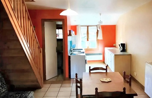Mesnay Apartment | Homerez - Comfortable Apartment in Mesnay - 70 m² - Private Balcony