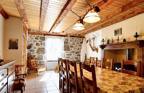 Le Fau House | Homerez - Comfortable house with mountain view in Le Fau