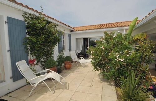 Le Bois-Plage-en-Re House | Homerez - House in Sainte-Marie-de-Ré
