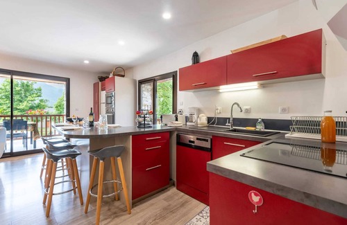 Guchan House | Homerez - House in Guchan, mountain view