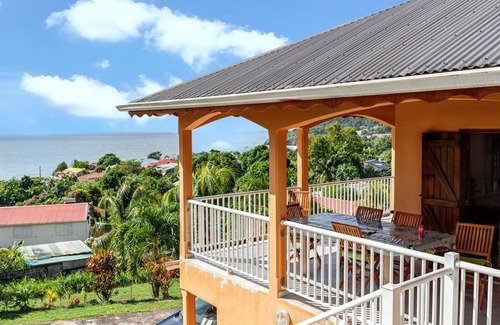 Trois-Rivieres House | Homerez - House sea and mountain view, Trois-Rivières