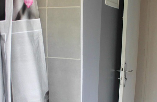 Tain-l'Hermitage Apartment | Homerez - Nice appartement for 5 ppl. with balcony at Tain-l'Hermitage