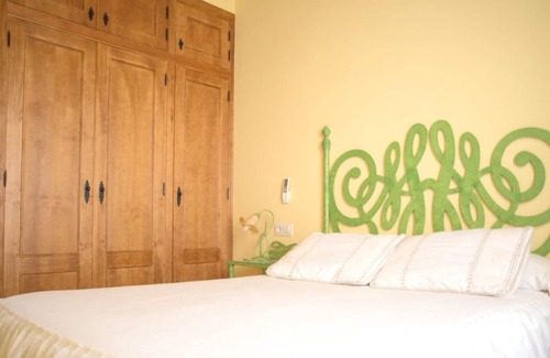 Alcantara Apartment | Homerez - Nice appartement for 4 ppl. at Alcántara