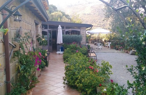 Reitano Apartment | Homerez - Nice appartement 5 km away from the beach for 4 ppl. with shared pool