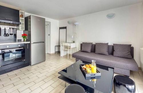 Bretigny-sur-Orge House | Homerez - Nice house for 6 ppl. with terrace at Brétigny-sur-Orge