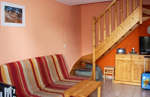 Calvisson House | Homerez - Nice house for 6 ppl. with shared pool and terrace at Calvisson