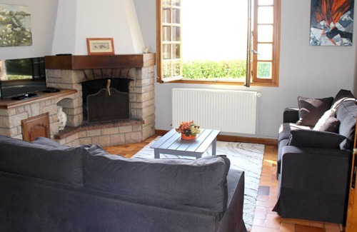 Langogne House | Homerez - Nice house With mountain view and terrace