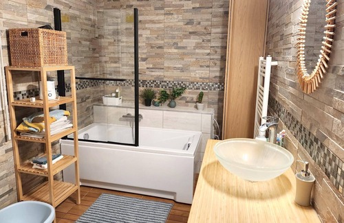Centre House | Homerez - Spacious house in Groslay with private garden and terrace