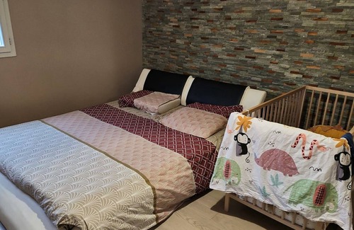 Centre House | Homerez - Spacious house in Groslay with private garden and terrace