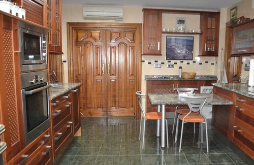 Fernan Caballero Villa | Homerez - Villa in Fernán Caballero