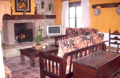 Priego de Cordoba Villa | Homerez - Villa for 10 ppl. with swimming-pool and jacuzzi at Priego de Córdoba
