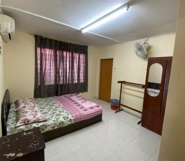 Marang House | Homestay 4 minit ke Jeti Pulau Kapas Marang tingkat atas