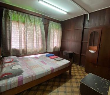 Marang House | Homestay 4 minit ke Jeti Pulau Kapas Marang tingkat atas