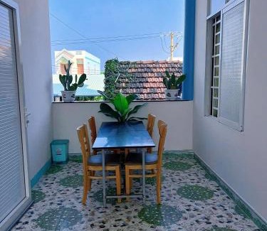 Dong Hoa House | Homestay Anh Quốc