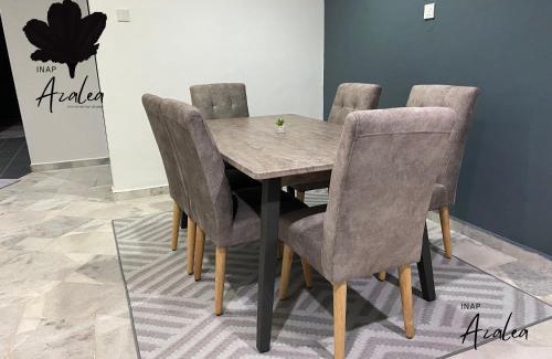 Chukai House | Homestay Azalea