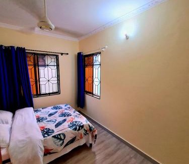 Mwananyamala House | Homestay Bed & Breakfasts
