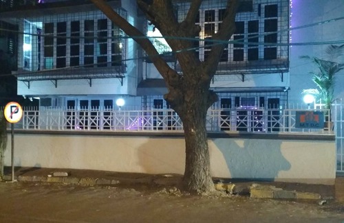 Chembur East House | HomeStay Bungalow apt Chembur Mumbai - Approved by India Tourism and MTDC