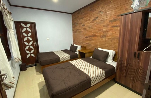 Mendut House | Homestay Candi Pawon Murtakim Syariah