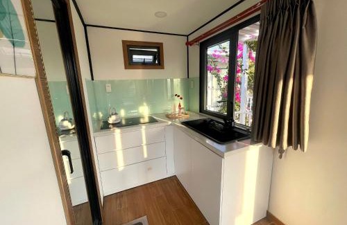 Buon Don Hotel | Homestay CONTAINER