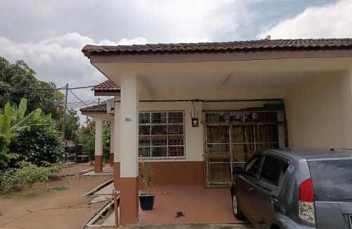 Sungai Baru Tengah House | HOMESTAY D'Manggis
