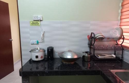 Shah Alam House | Homestay DC 2 - wifi, netflix