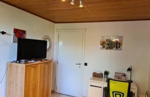 Flora House | Homestay Gent-Merelbeke self check-in service