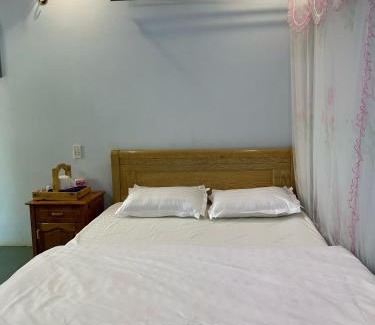 Krong Ana Hotel | Homestay Hồ Sen