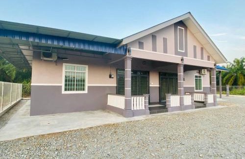 Parit Raja House | Homestay Hj Esmon Parit Raja 4 UTHM