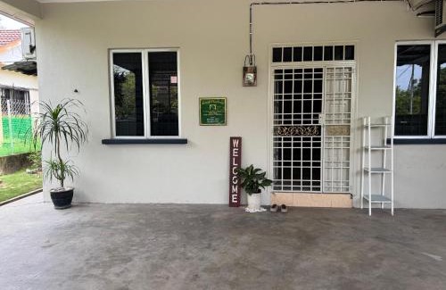 Kampung Bakau Tinggi House | Homestay Kemaman - Berado D Kemuning