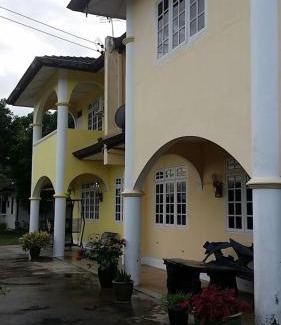 Tupong Tengah House | Homestay Petrajaya Kuching