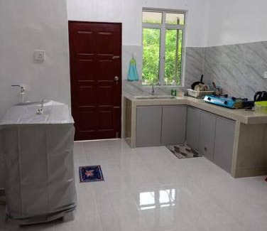 Kampung Bintong House | Homestay Usrati No. 17K (untuk muslims sahaja)