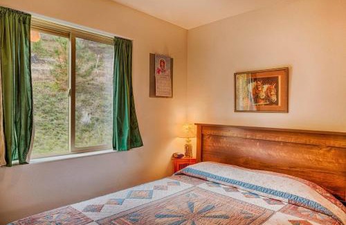Oroville Apartment | Homestead Cabin - Eden Valley