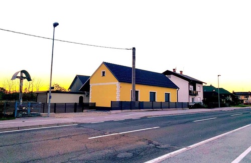 Beltinci House | Homestead remodeled: modern relaxing retreat. Cycling, thermal spas, vineyards