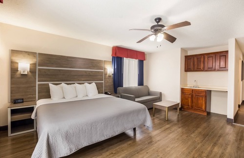Thomasville Hotel | Hometown Inn