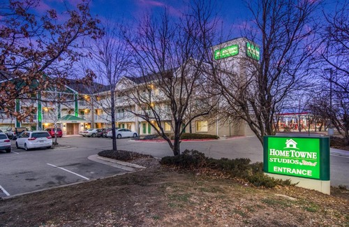 Aurora Hotel | HomeTowne Studios by Red Roof Denver - Airport/Aurora