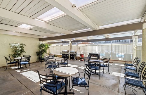 Ridgecrest Apartment | HomeTowne Studios by Red Roof Ridgecrest