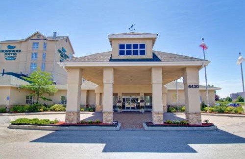 Gateway Hotel | Homewood Suites by Hilton Toronto Mississauga