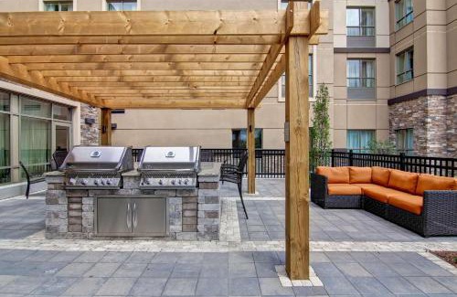Township of Woolwich Hotel | Homewood Suites by Hilton Waterloo/St. Jacobs